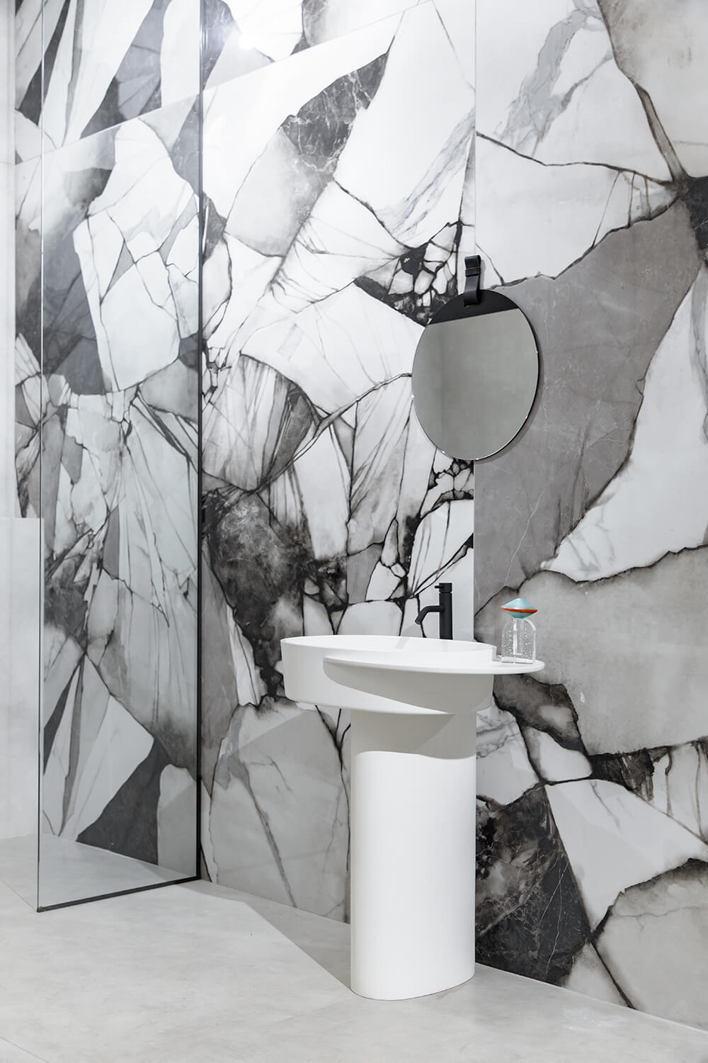 Black and White Marble Effect Porcelain Tiles IvySpace