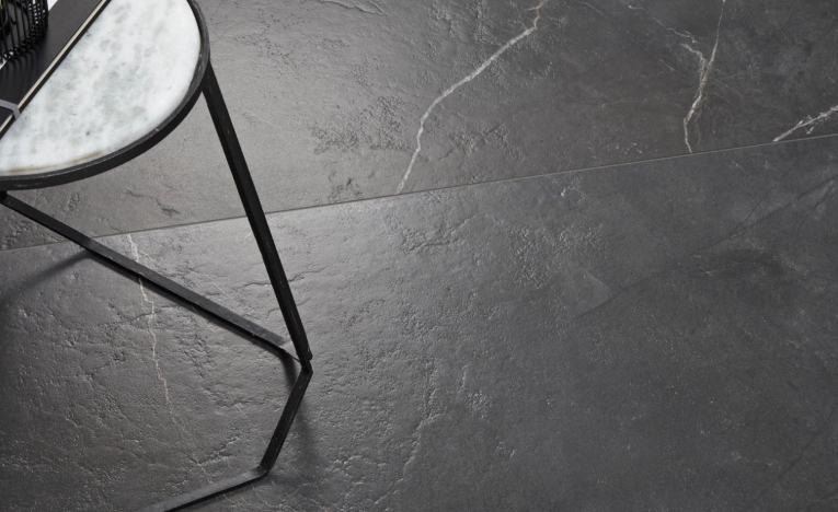 Elegant Black Marble Effect Porcelain Tiles Kitchen Floor IvySpace