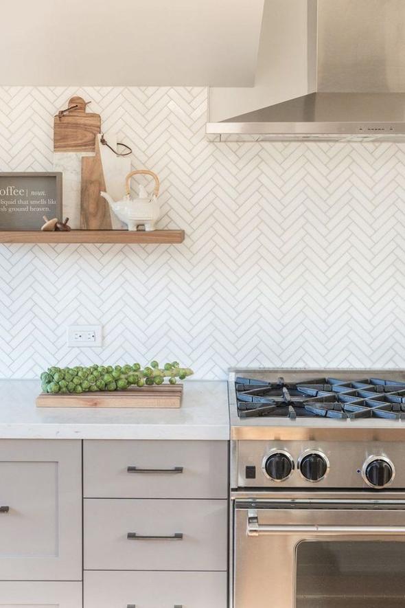 Herringbone Thassos Pure White Wall Ivyspace