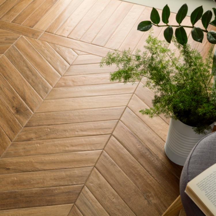 Vintage Natural Wood effect porcelain tiles Ivyspace
