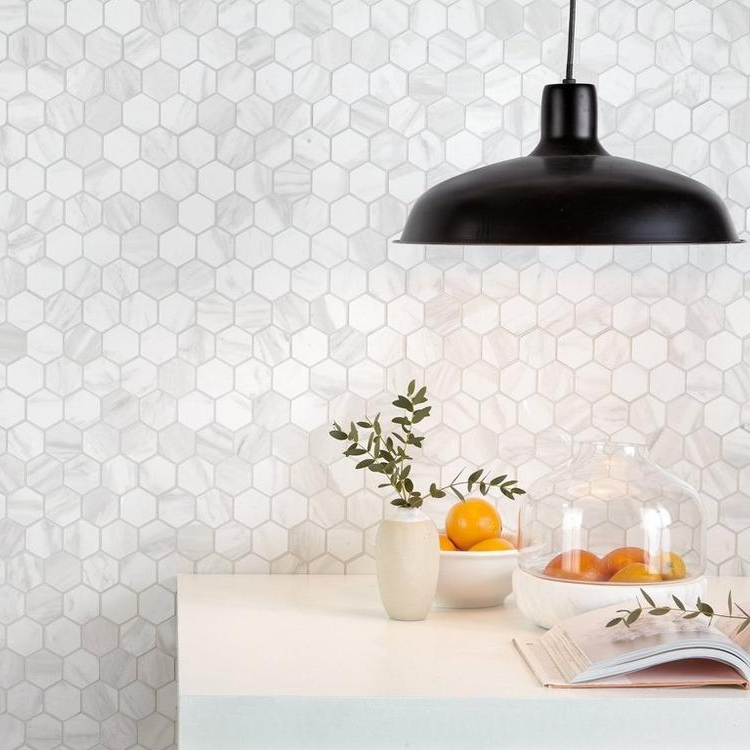 Hexagon Volakas White/Grey Wall Ivyspace