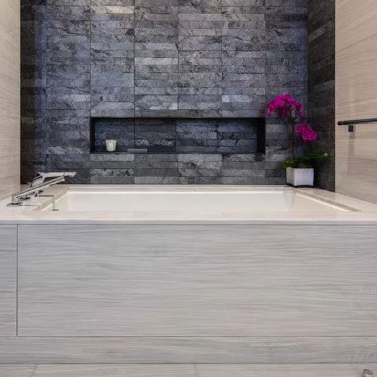 Zebrino Veined Grey Bathroom Ivyspace